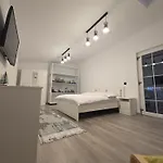 Bricktopia Villa *